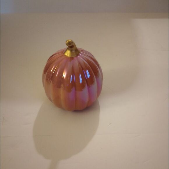 🆕🎃Bullseye Playground Pink Irridescent Ceramic Pumpkin Decor - Picture 6 of 8